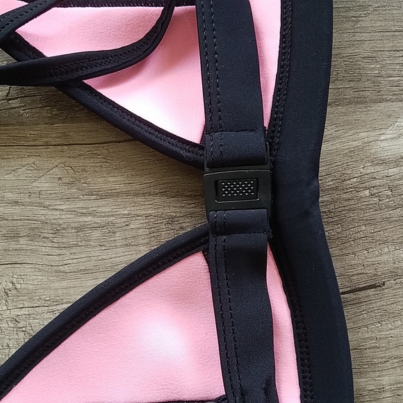 Triangl Swimwear Pink Color Block Neoprene Swim Top XS - Picture 6 of 7